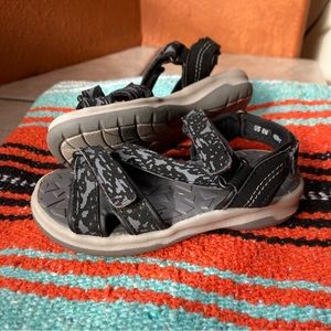 Lands’ End toddler sandals, beach water shoes 8